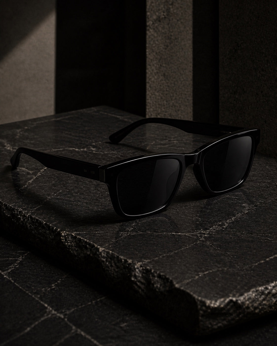 EYEWEAR